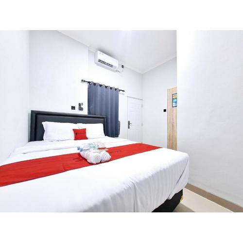 RedDoorz near STIE YKPN 3