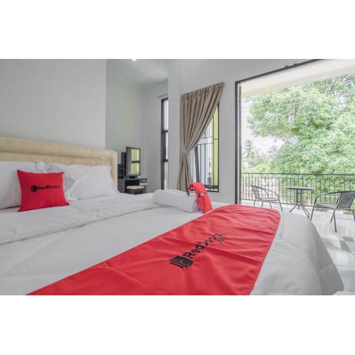 RedDoorz near Sultan Thaha Airport Jambi