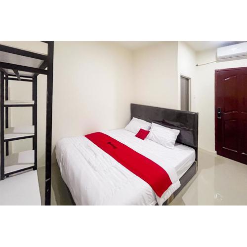 RedDoorz near Sungai Panas Batam