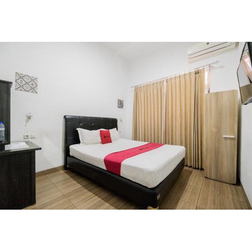 RedDoorz near Surabaya Town Square