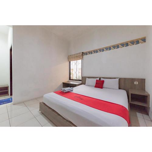 RedDoorz near Taman Kota Lapang Merdeka Sukabumi