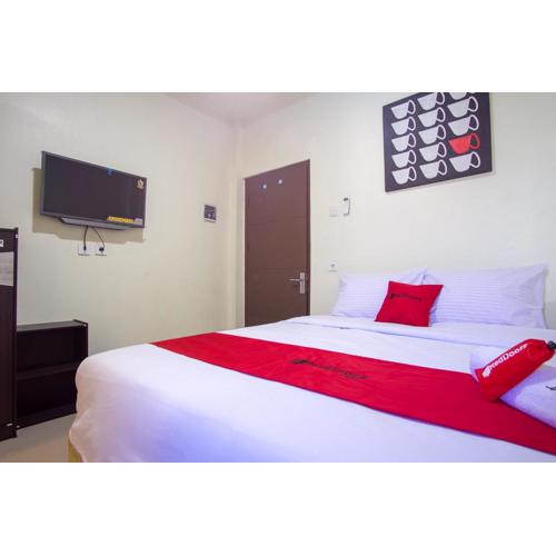 RedDoorz near Taman Kota Ternate