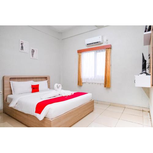RedDoorz near Taman Rekreasi Selecta
