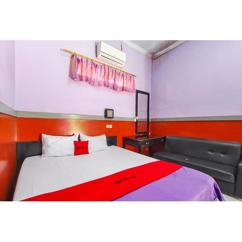 RedDoorz near Terminal Bus Tingkir Salatiga