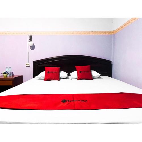 RedDoorz near Terminal Dangerakko Palopo