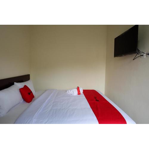 RedDoorz near Terminal Mendolo Wonosobo