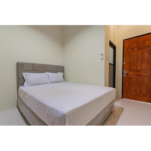 RedDoorz near Terminal Tirtonadi 2