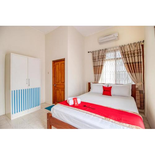 RedDoorz near Universitas Gajah Mada