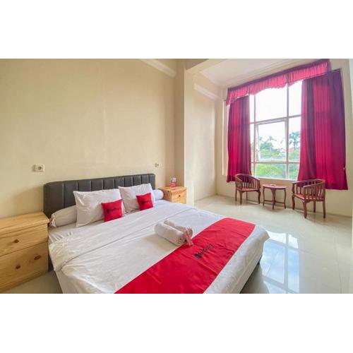 RedDoorz near Universitas Merdeka Malang 2