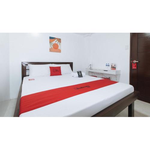 RedDoorz near UST Sampaloc Manila