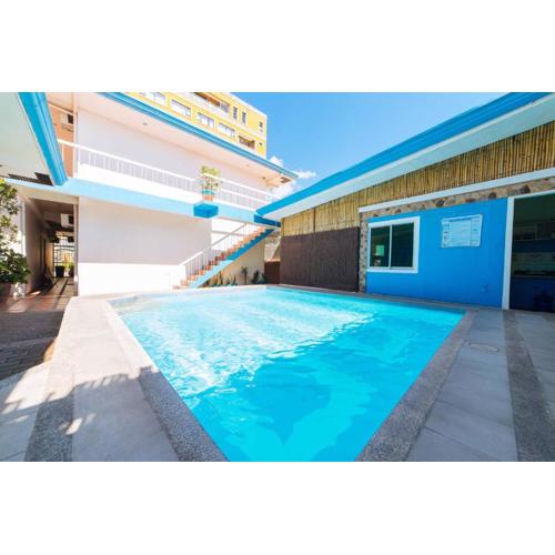 RedDoorz near Walking Street Angeles City