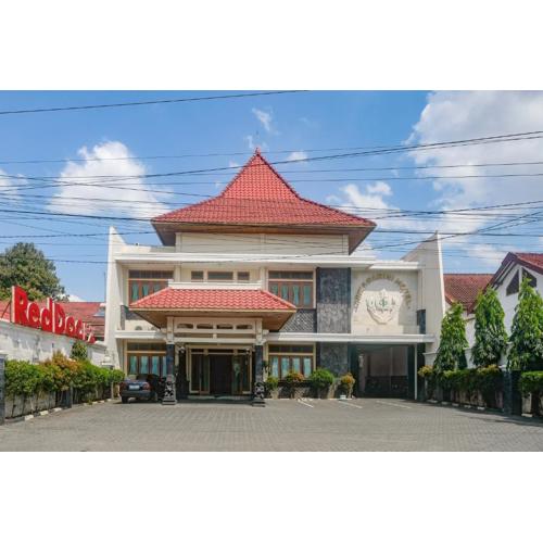 RedDoorz near XT Square Yogyakarta