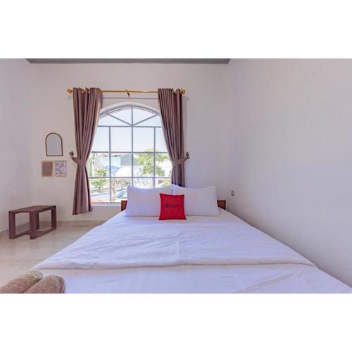 RedDoorz @ Niagara Waterpark