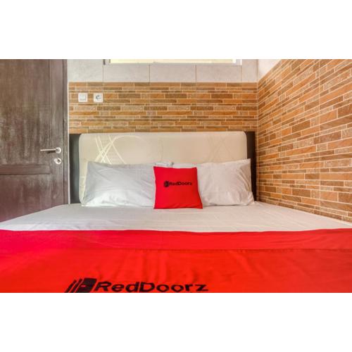 RedDoorz @ Panglima Polim 2