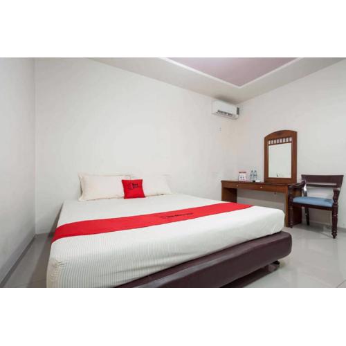 RedDoorz @ Panglima Sudirman