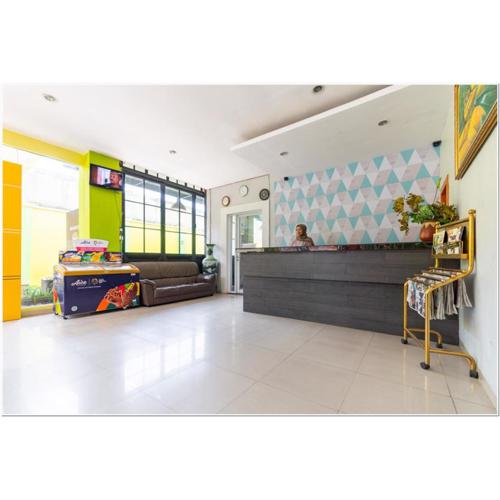 RedDoorz Plus at Hertasning Area Makassar