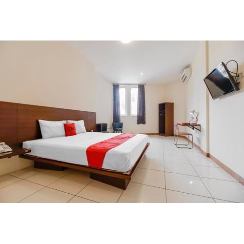 RedDoorz Plus at Karebosi Area 2 Makassar