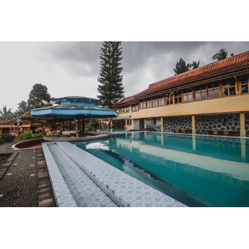 RedDoorz Plus at Neo Asri Hotel Megamendung Puncak Bogor