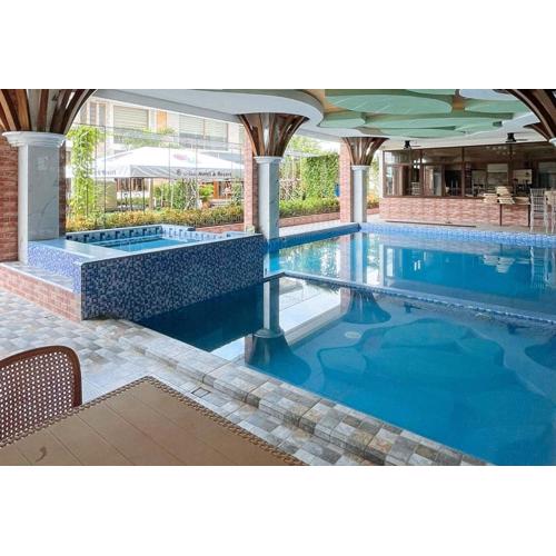 RedDoorz Plus at Nick Hotel Guimba