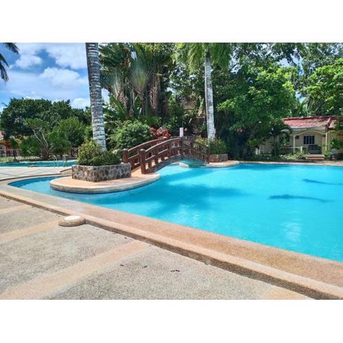 RedDoorz Plus @ Costa Roca Balamban