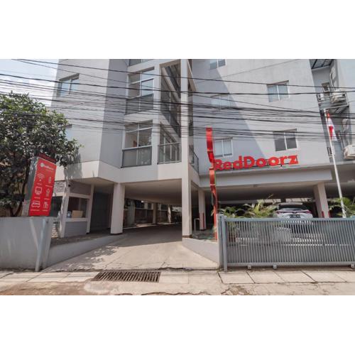 RedDoorz Plus @ Dago Pojok 3