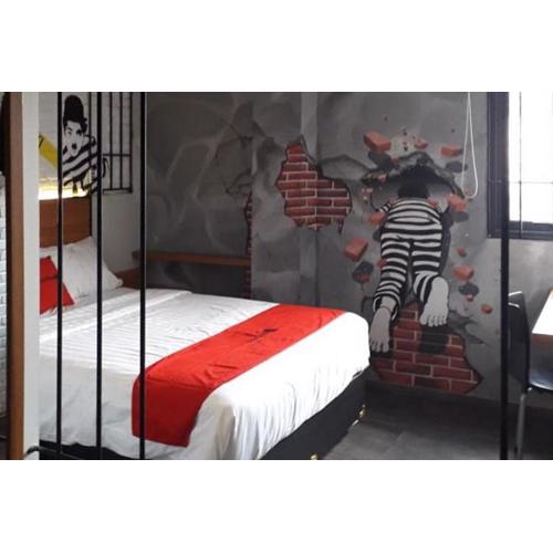 RedDoorz Plus @ Doorman Guest House