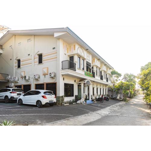 RedDoorz Plus @ Jalan Pumorow Manado