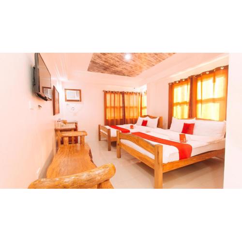 RedDoorz Plus @ Jollydays Hotel Nueva Ecija