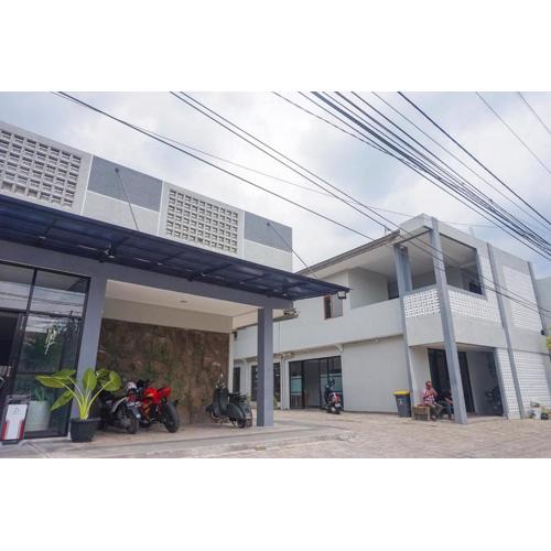 RedDoorz Plus @ Kalpataru