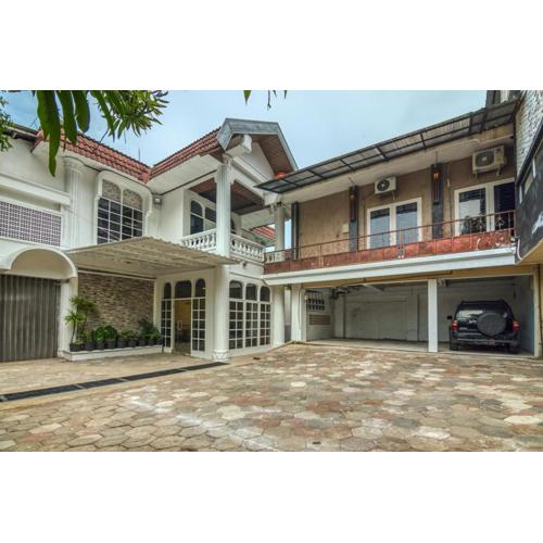 RedDoorz Plus near Akademi Kepolisian Semarang 3