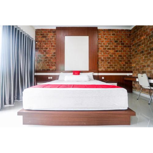 RedDoorz Plus near Kualanamu Airport Medan