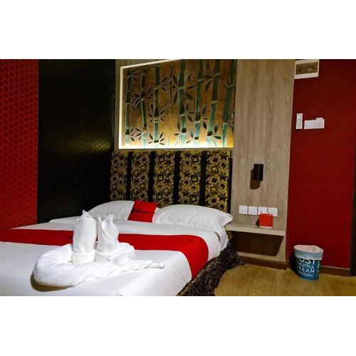 RedDoorz Plus near Nagoya Hill Batam 6