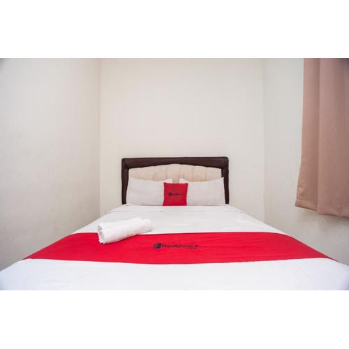 RedDoorz Plus near RS PMI Bogor