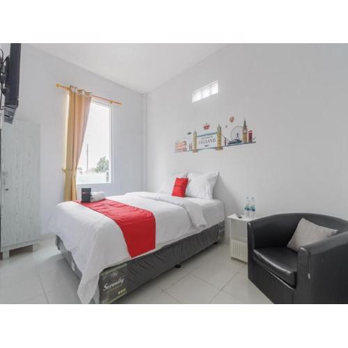 RedDoorz Plus near Taman Rasuna Menteng