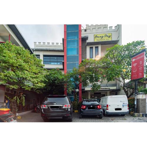 RedDoorz Plus near Universitas Indonesia