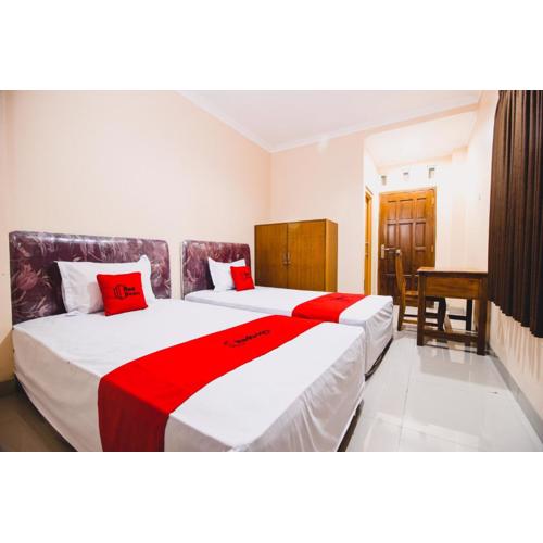 RedDoorz Plus @ Pogung Raya