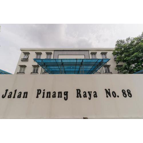 RedDoorz Plus @ Pondok Labu