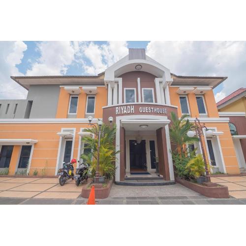 RedDoorz Plus Syariah at Banjarbaru 2