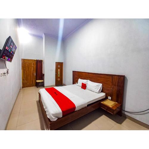 RedDoorz Plus Syariah at Umyas Hotel near Terminal Anjuk Ladang Nganjuk