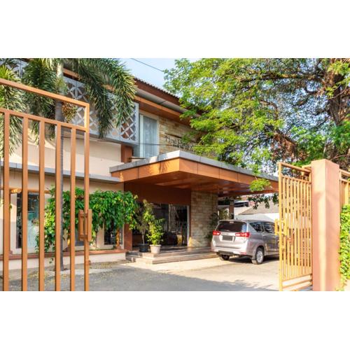 RedDoorz Plus Syariah near Java Supermall Semarang 2