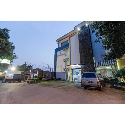 RedDoorz Plus @ Tuparev Cirebon