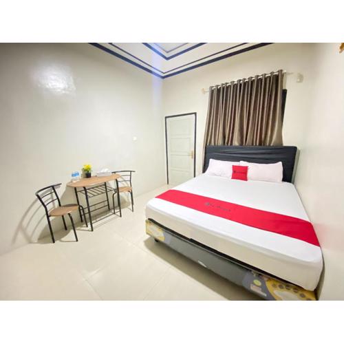 RedDoorz @ Porodisa Homestay Palu