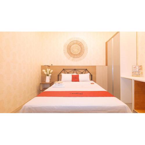 RedDoorz Premium at Regency Sunset Hotel