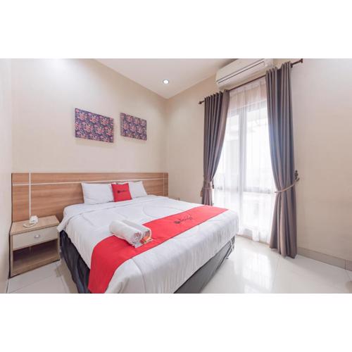 RedDoorz Premium @ Griya Inkoppabri Cisarua Puncak