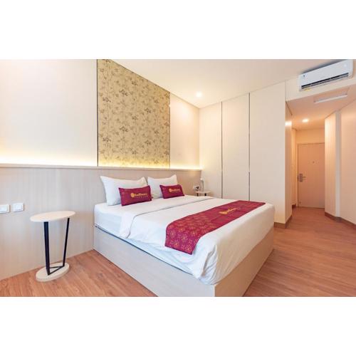 RedDoorz Premium near Paris Van Java Mall