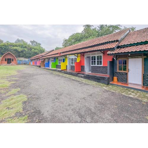RedDoorz Resort at Ciater 3