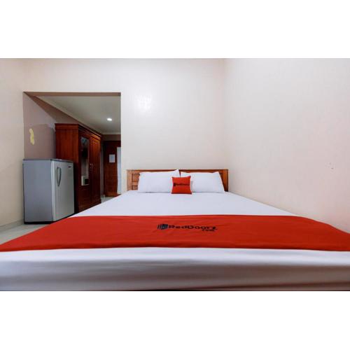 RedDoorz Syariah at Delta Sari Aloha Waru