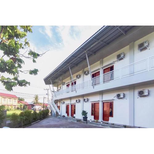 RedDoorz Syariah at Djaya Guest House Padang