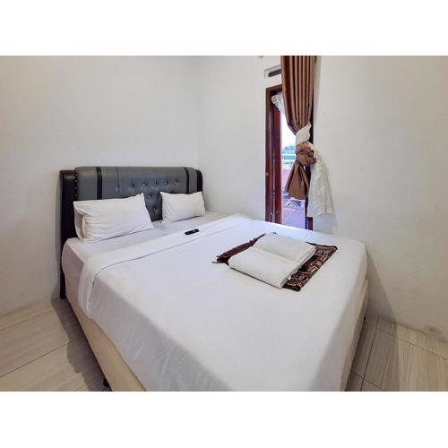 RedDoorz Syariah at Galliano Homestay Bukittinggi