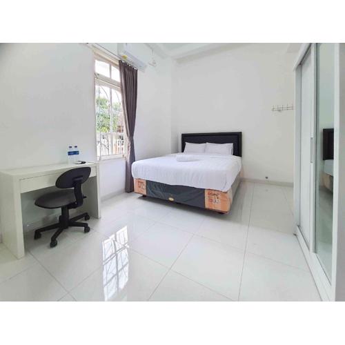 RedDoorz Syariah at Jalan Godean